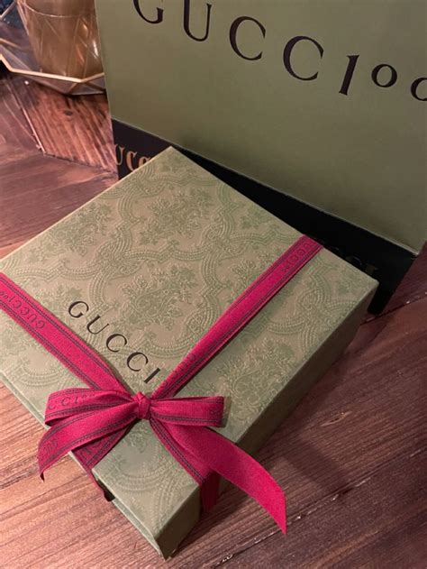 gucci pen green box|Gucci complimentary gift wrapping.